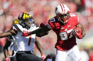 Badgers football: Wisconsin overcomes turnovers, penalties to stay unbeaten with win over Maryland