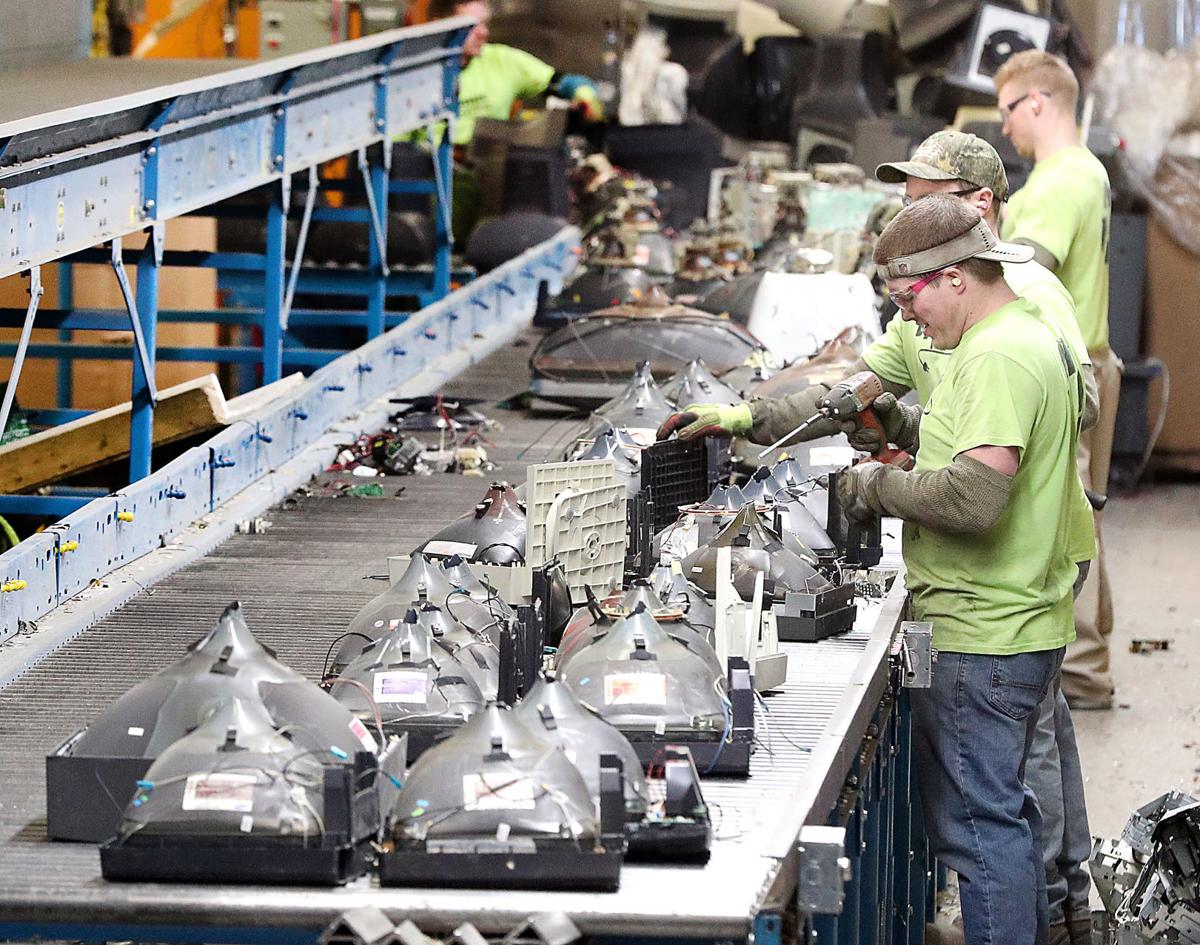 onalaska-s-dynamic-recycling-founders-nab-state-s-top-small-business-award