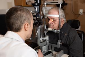Viroqua man's corneal transplant restores vision and woodworking passion