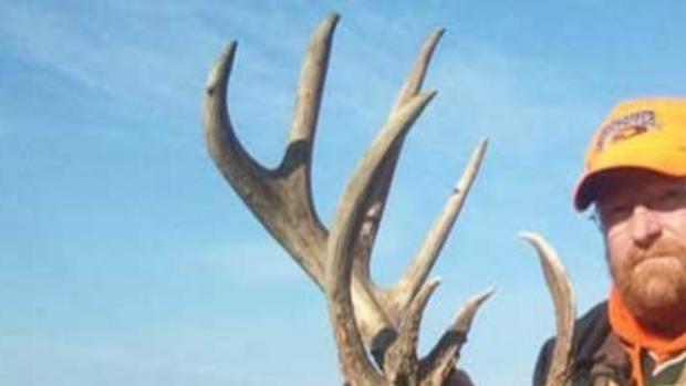Bob Lamb Bangor Man Bags Buck Of A Lifetime Sports Lacrossetribune Com