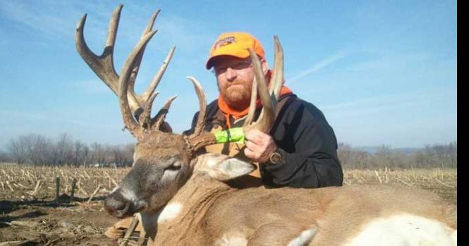 Minnesota girl bags 12-point buck first time hunting