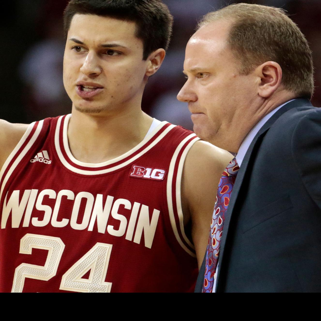Badgers Men S Basketball Uw Signs Greg Gard To 5 Year Deal As New