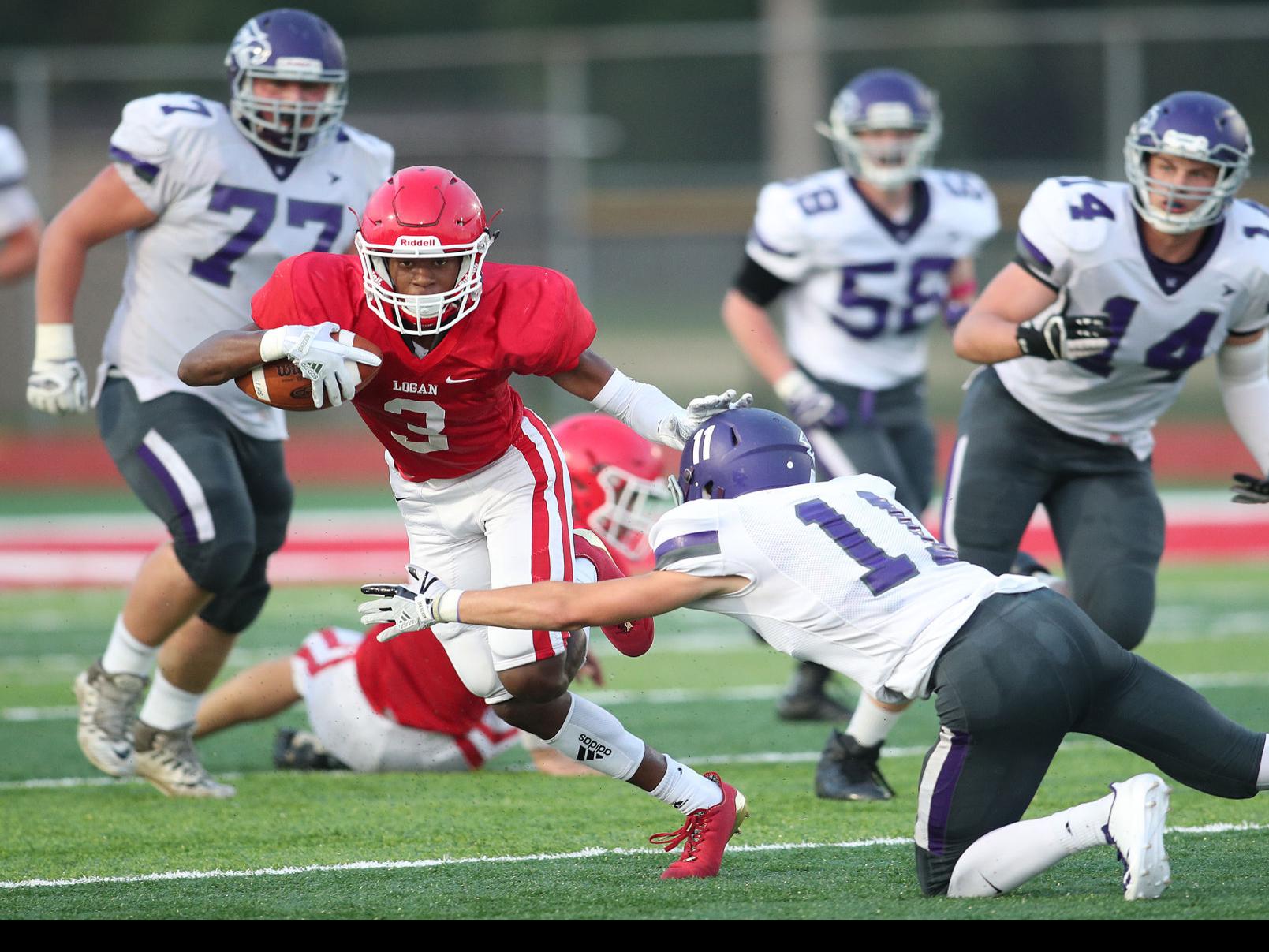 High School Football Eau Claire Memorial Sprints Past Logan In