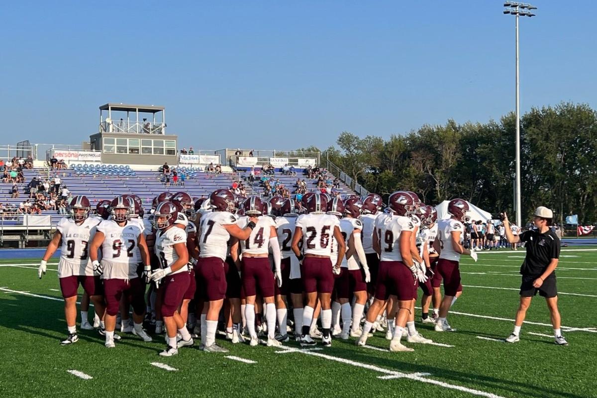 UWLa Crosse football Helterbrand, Weir both shine at quarterback in