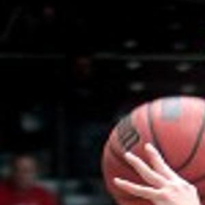 Uw L Women S Basketball Gets Shot At Badgers Tonight Sports