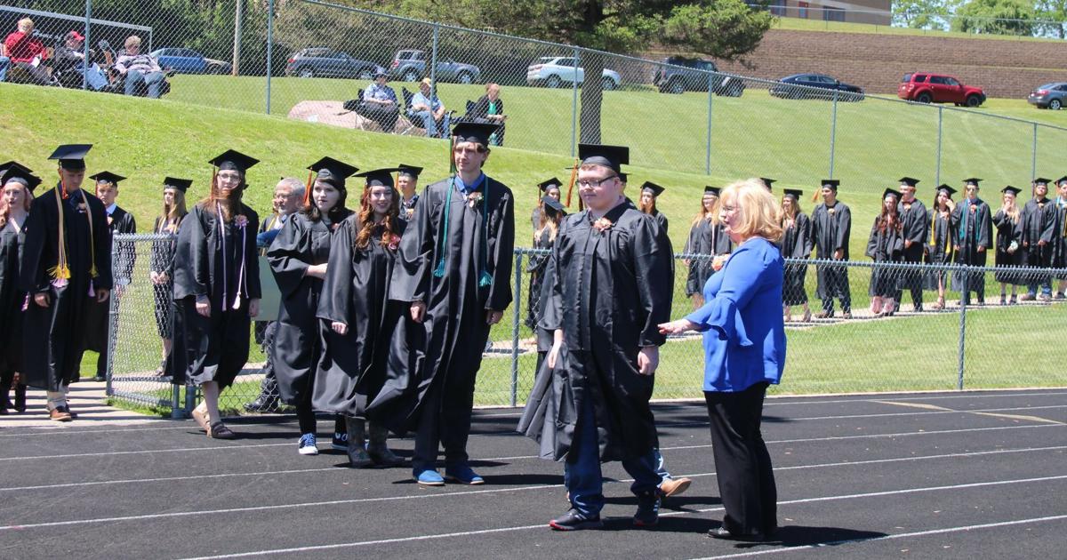 Viroqua High School Class of 2021 graduates
