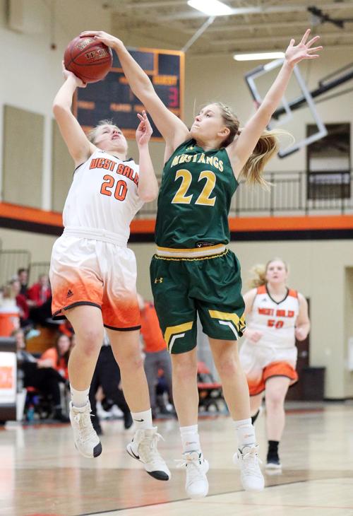High School Basketball Melrose Mindoro S Katie Christopherson