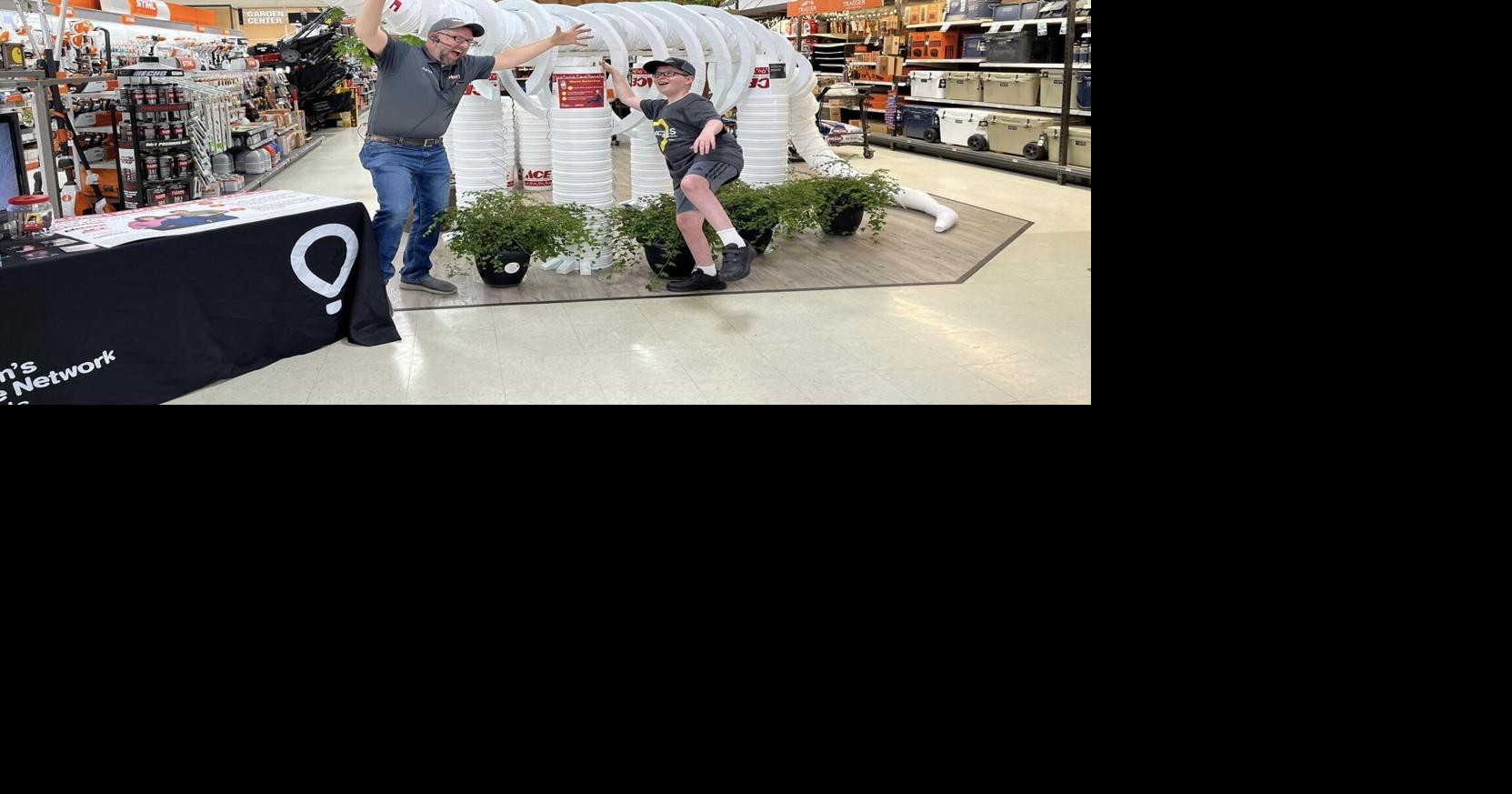 Nelson AgriCenter Ace Hardware in Viroqua wins award in CMNH contest