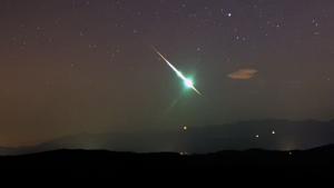 November's Taurid meteor shower lights up sky with bright fireballs