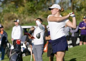 WIAA girls golf: Aquinas 1st in Division 2; Onalaska 4th in Division 1 after first day
