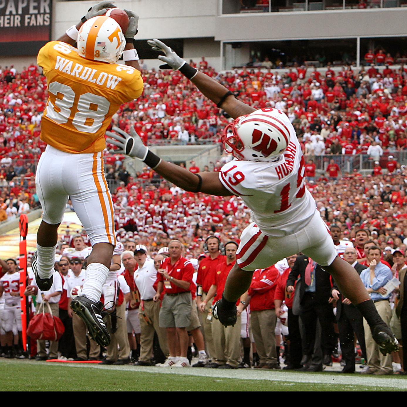 2008 Outback Bowl Tennessee 21 Wisconsin 17 Lacrossetribune Com