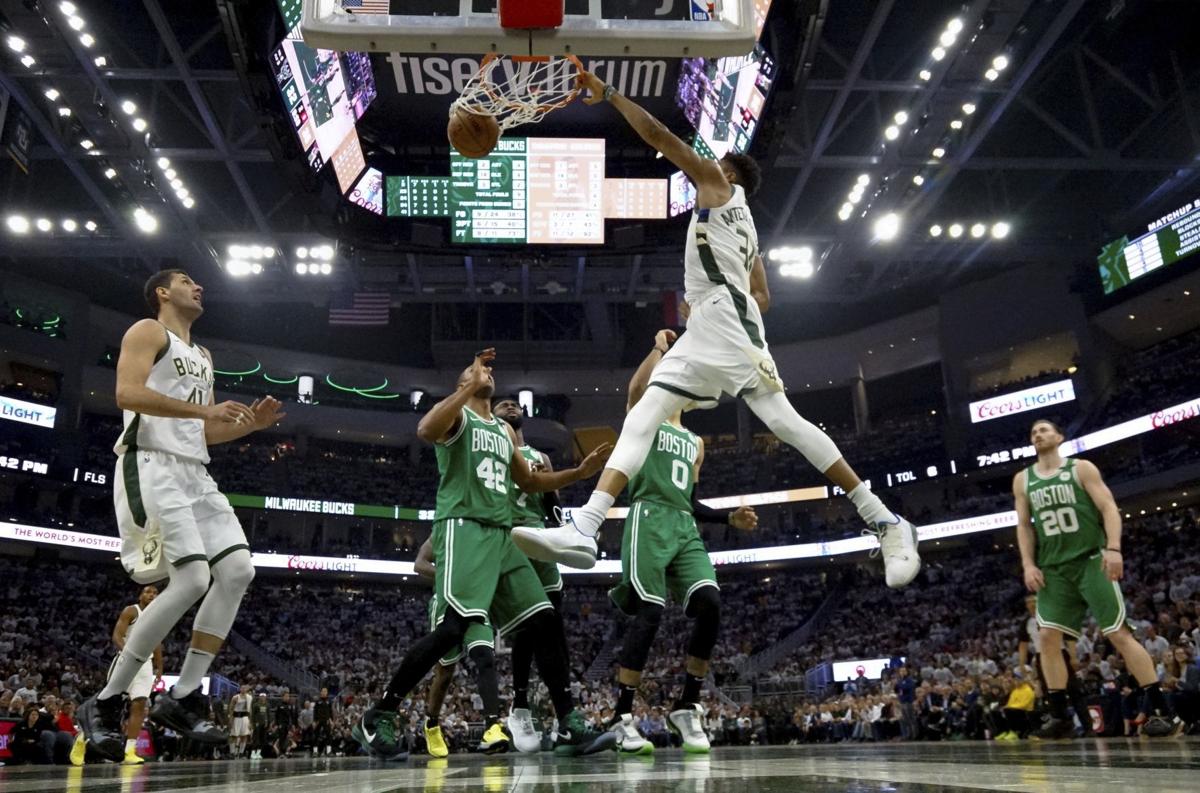 Milwaukee Bucks Antetokoumpo Scores 29 As Bucks Even Series With