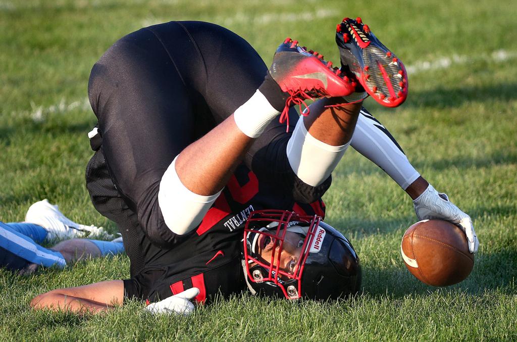High School Football La Crosse Central S Terrance Thompson Makes