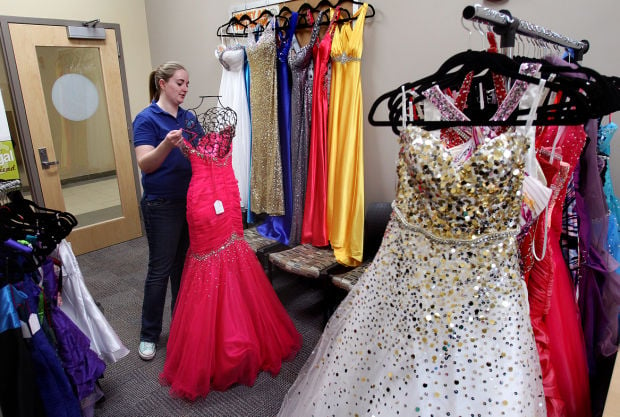 buy and sell prom dresses