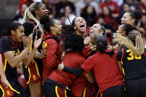 Southern Cal jumps to 7th in women's AP Top 25