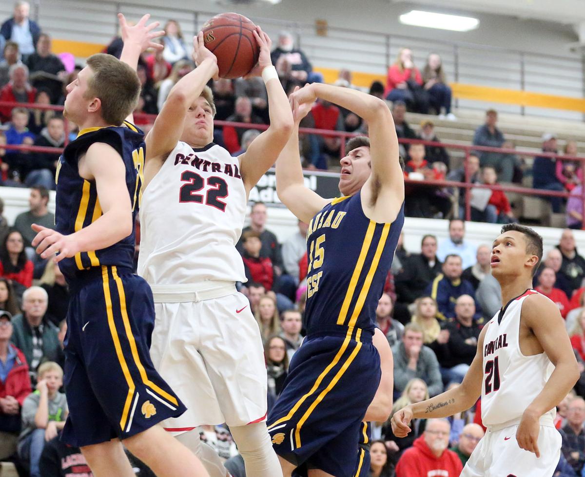 Boys high school basketball La Crosse Central's Noah Parcher thrives