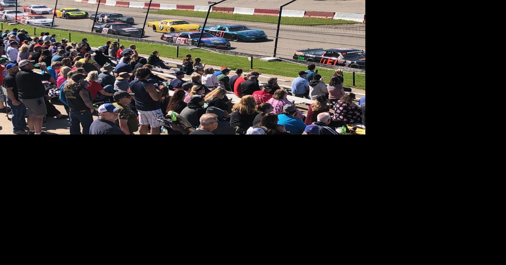 La Crosse Fairgrounds Speedway Jacob Goede passes Nick Murgic on final