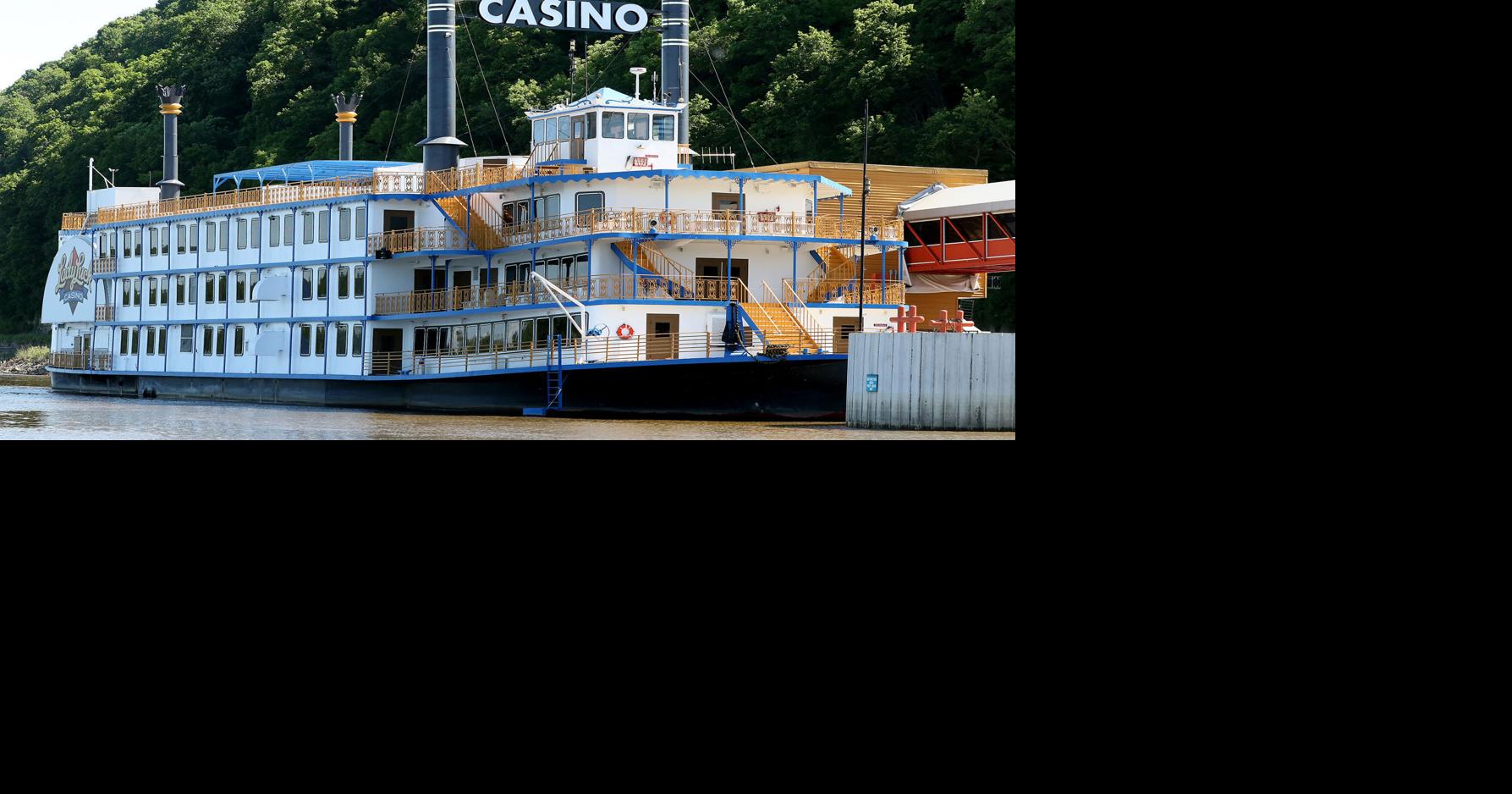 Casino Queen Marquette gives 3,800 to PdC Santa