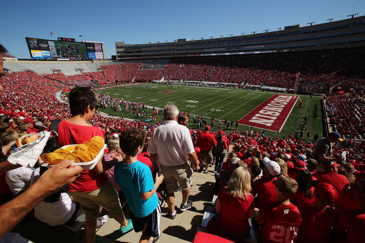Wisconsin Badgers Report 85 Renewal Rate For Football Season Tickets College Sports Lacrossetribune Com