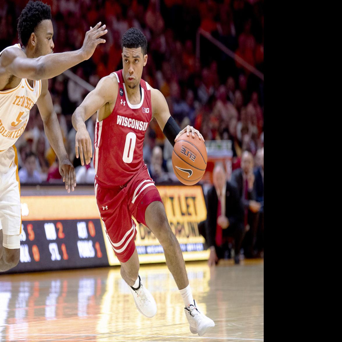 Wisconsin Badgers Roll Past Tennessee Volunteers To Earn First