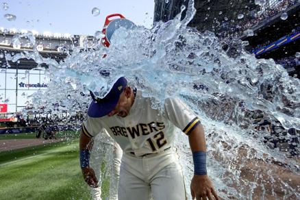 Brewers erase sixrun deficit in victory over Cubs Brewers erase sixrun deficit in victory over Cubs