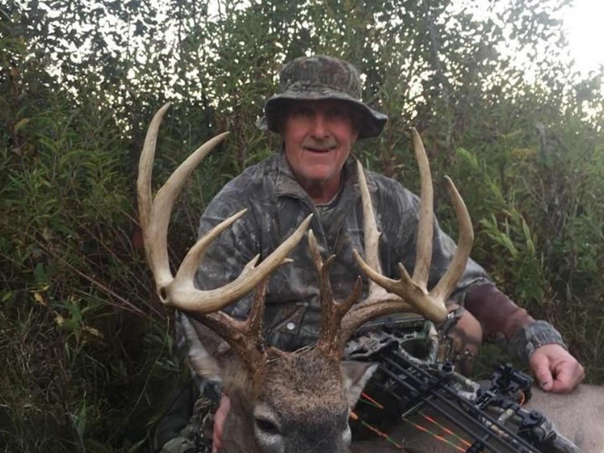Wisconsin S Youth Deer Hunt Is Oct 10 11 Lacrossetribune Com