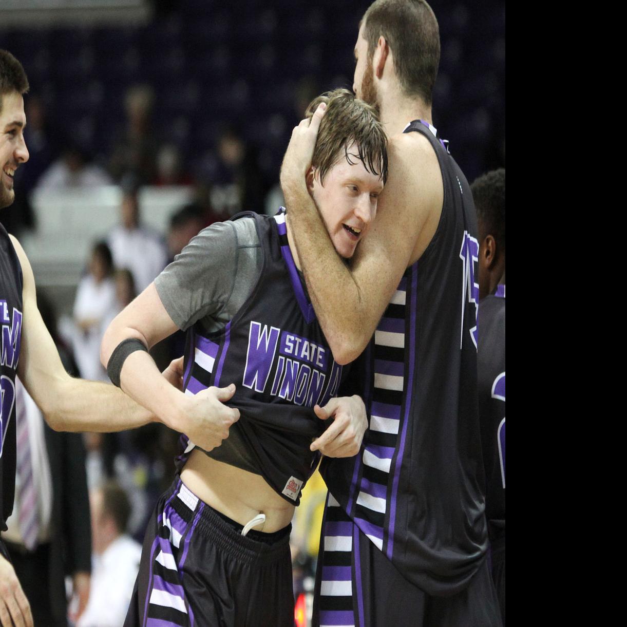 Men S Basketball Riley Bambenek S Final Home Game At Winona State