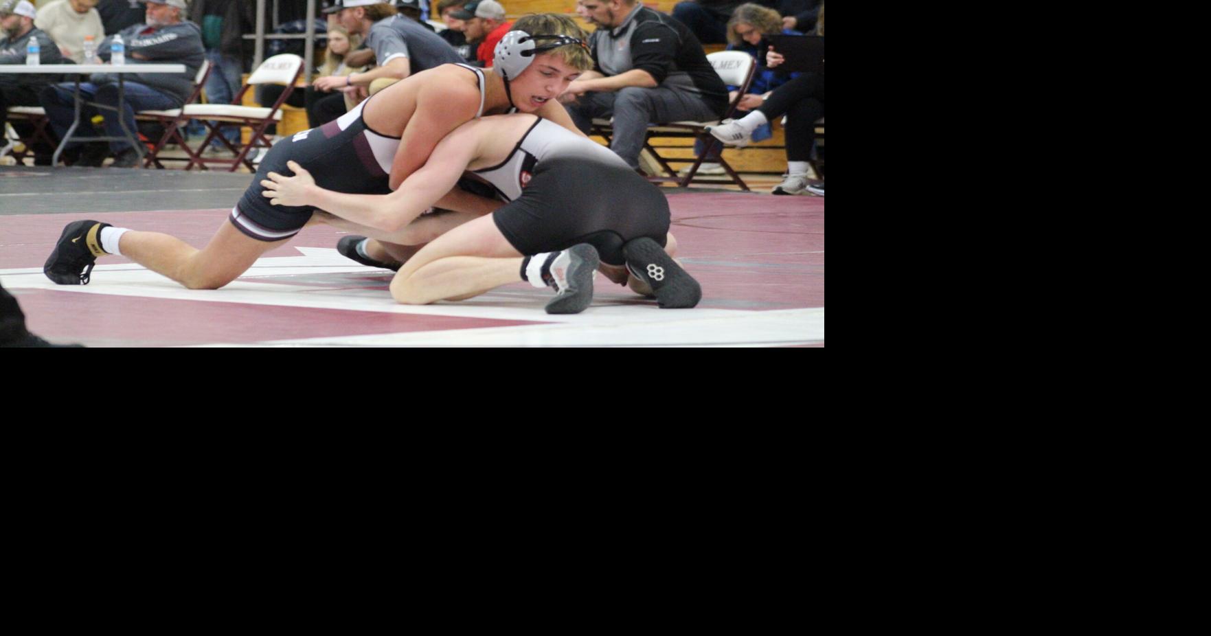WIAA regional wrestling Holmen, West Salem/Bangor advance in Division 1