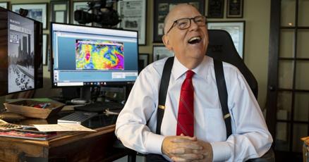 Tom Skilling dean of Chicago TV weathercasters stepping down Tom Skilling dean of Chicago TV weathercasters stepping down