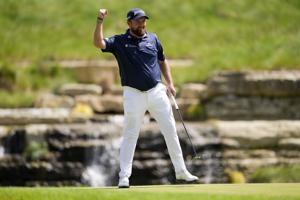 Lowry ties major championship with third-round 62 at PGA