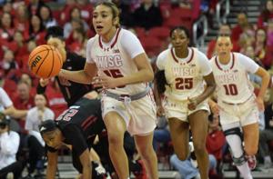 3 things that stood out from Wisconsin women's basketball's fourth straight win vs. Minnesota