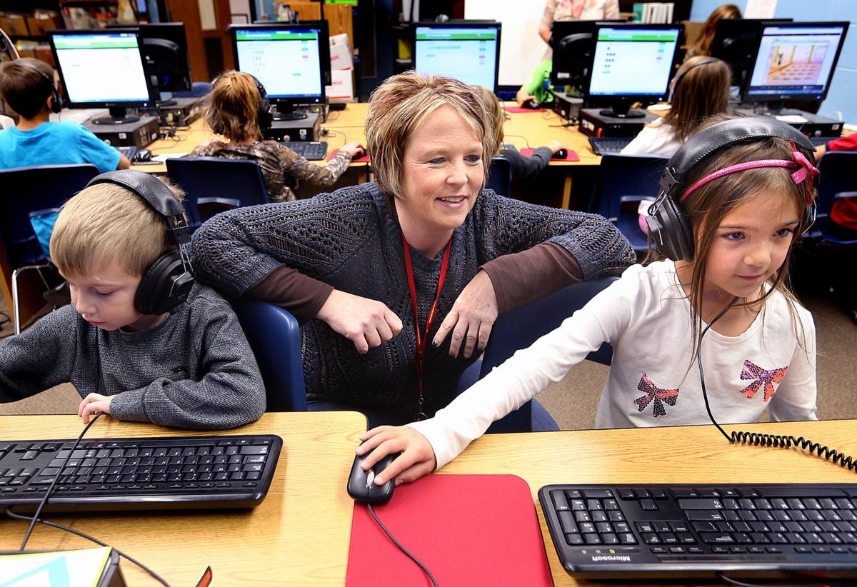 Sparta elementary principal leads by lifting everyone up | Local News