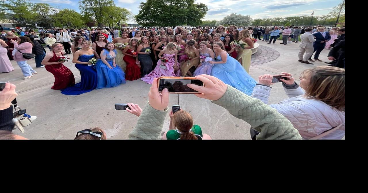 Photo of the Day: Prom tradition at Riverside