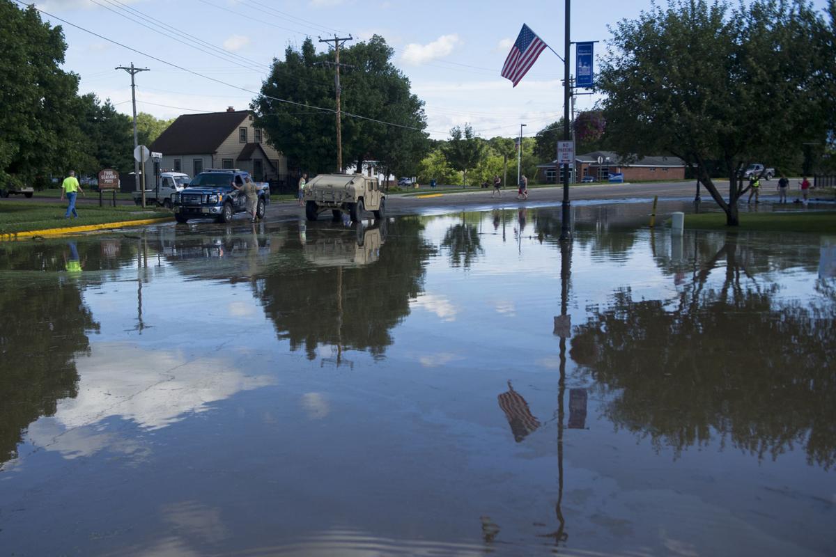LIVE FLOOD UPDATES Independence residents cleaning up; new forecast