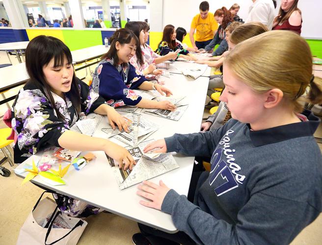 Japanese students learn about American culture, education system in