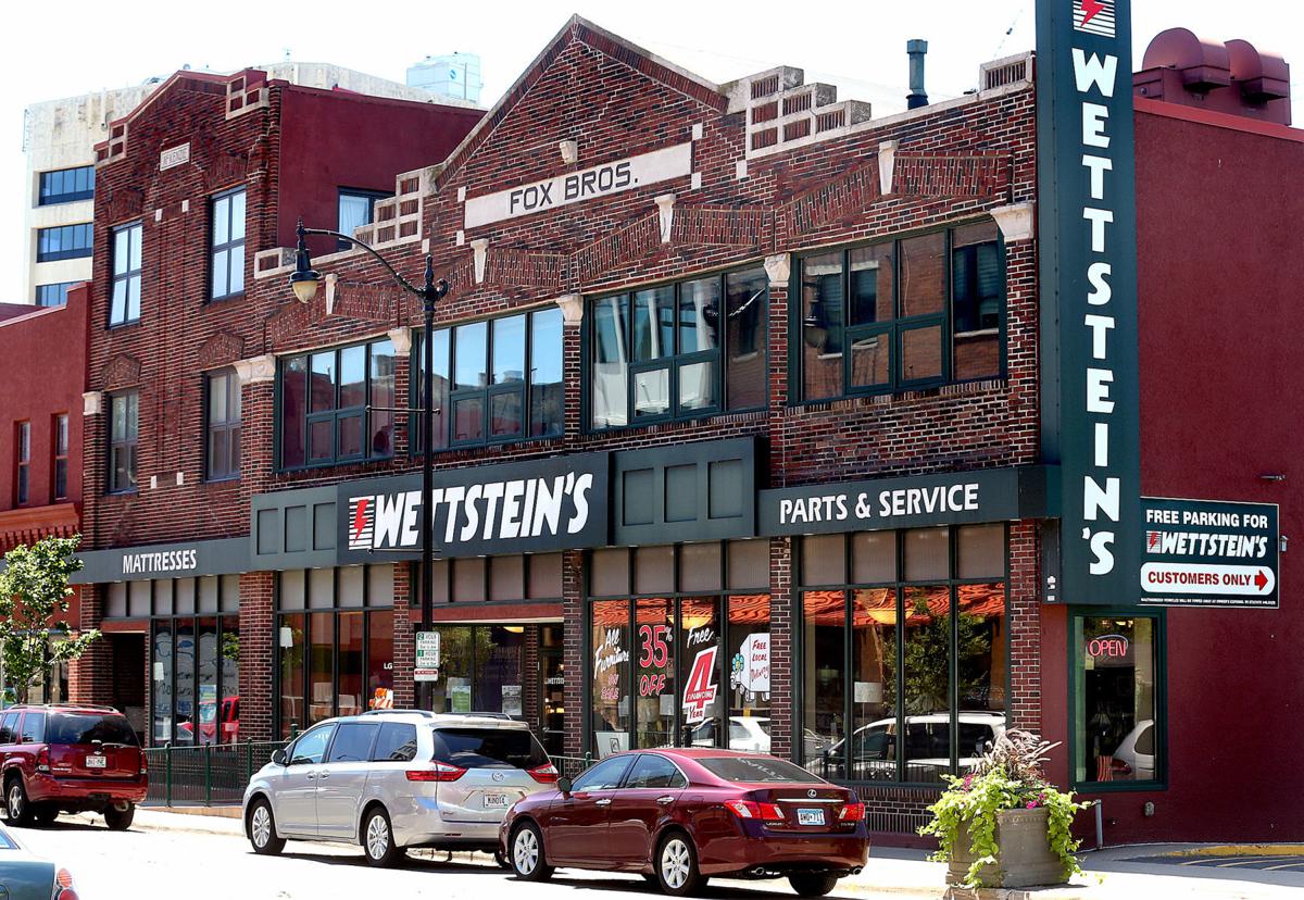 Gundersen to buy Wettstein building, move dental specialties there
