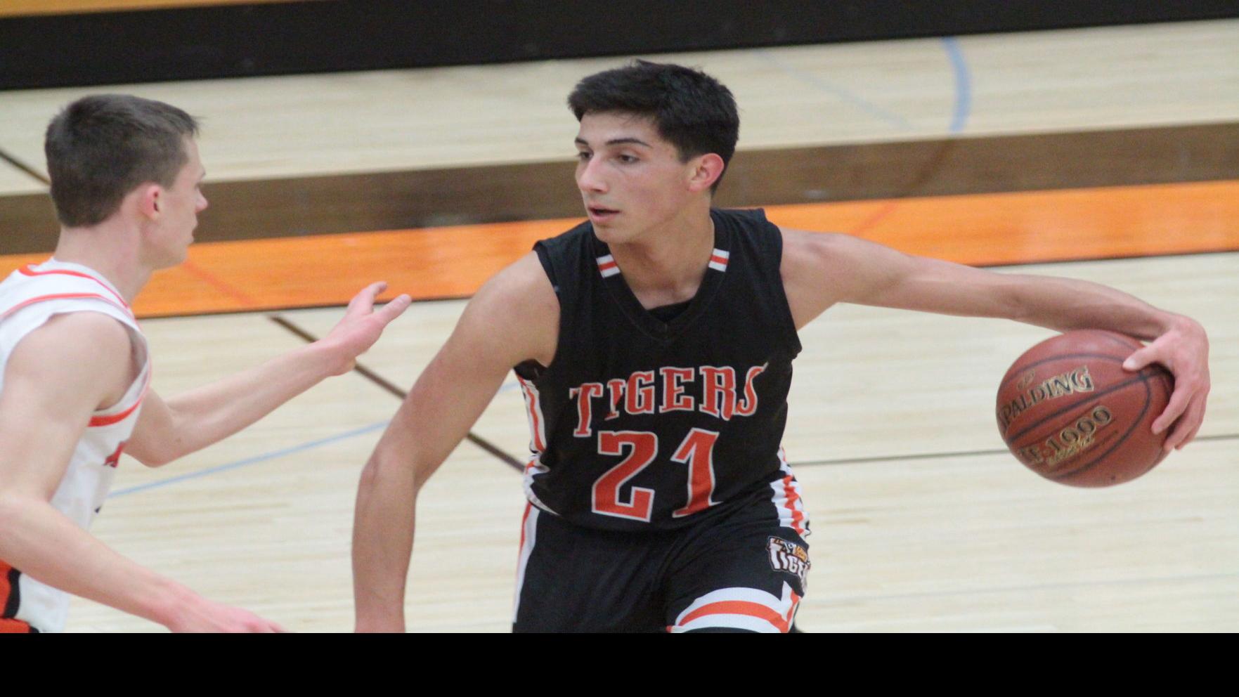 Wiaa Boys Basketball Black River Falls Knocks Off West Salem On