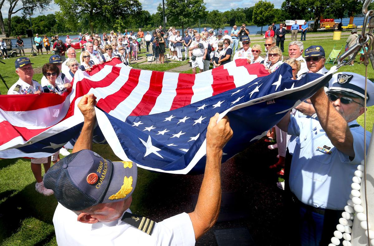 Riverfest opens thanks to big crew of volunteers