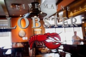 Red Lobster was nearly crippled by all-you-can-eat shrimp. Now it’s trying endless lobster