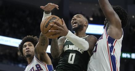 Damian Lillard scores 39 points in his Bucks debut Damian Lillard scores 39 points in his Bucks debut