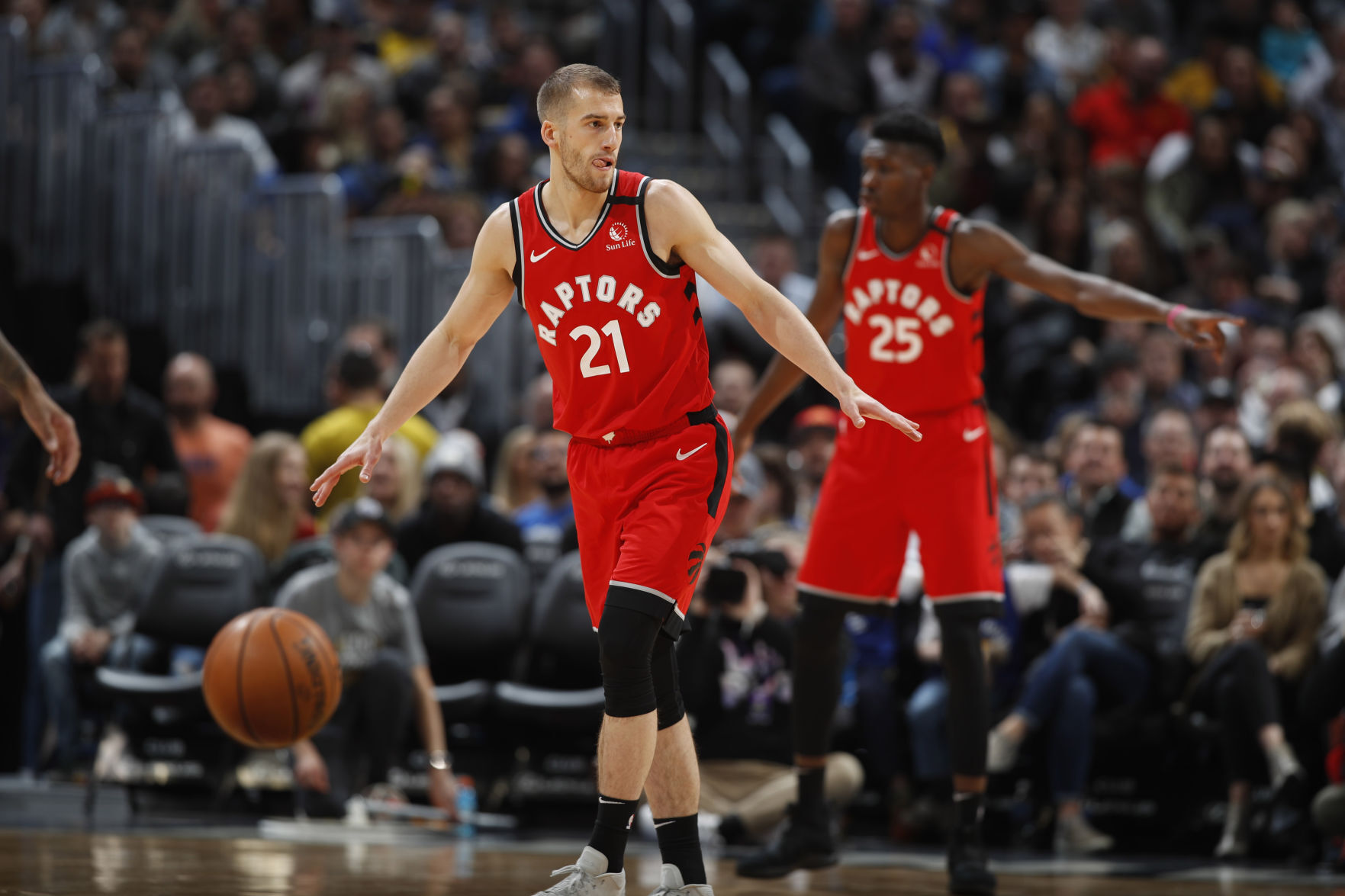matt thomas raptors jersey