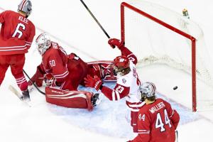 3 things that stood out as Wisconsin men's hockey forced Game 3 in the Big Ten Tournament