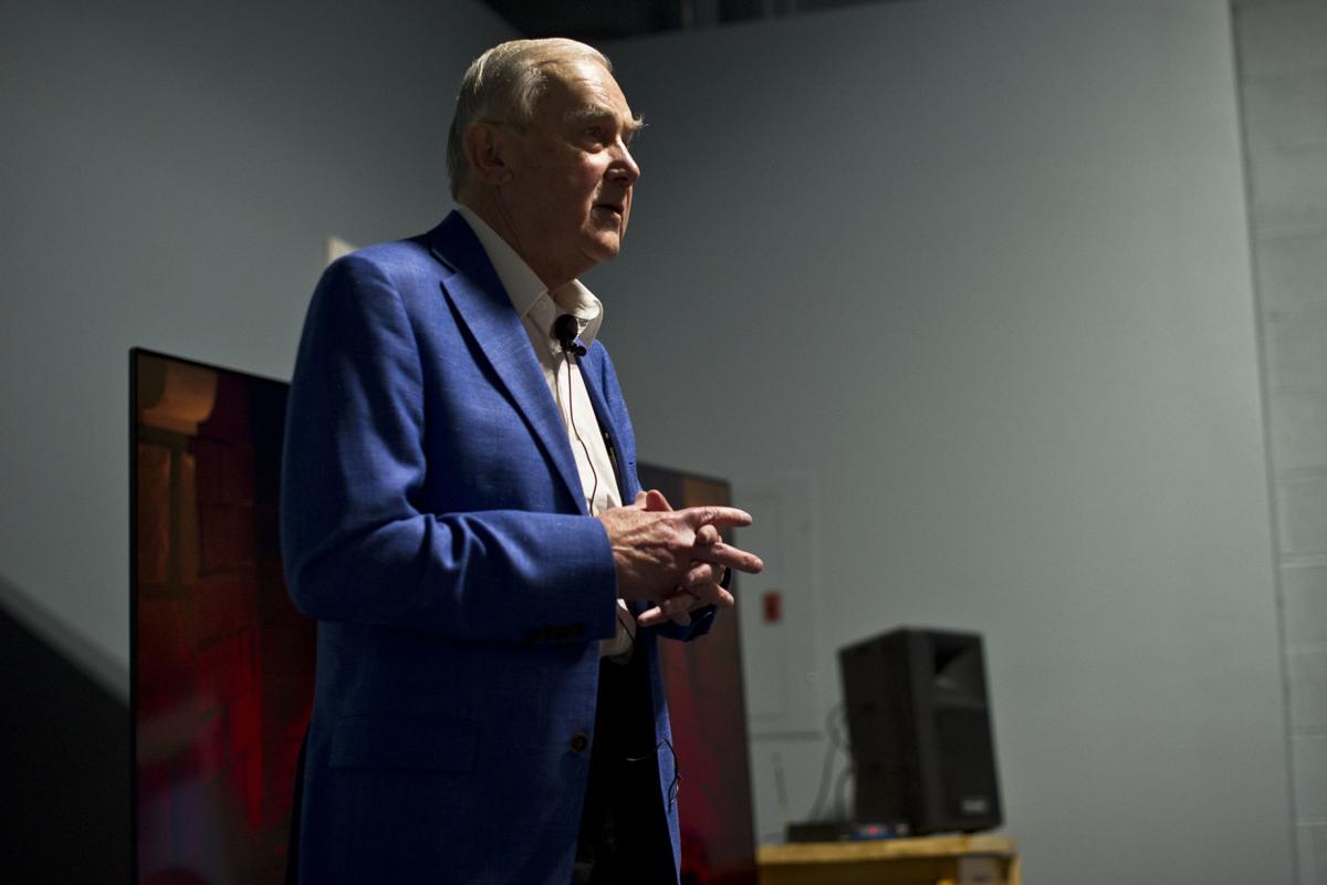 Entrepreneurs gather to hear Fastenal founder Bob Kierlin share story