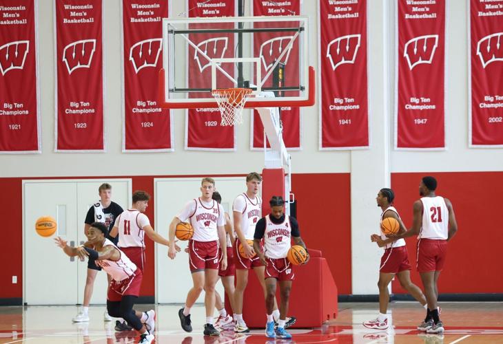 Wisconsin basketball Max Klesmit injury, freshmen practice