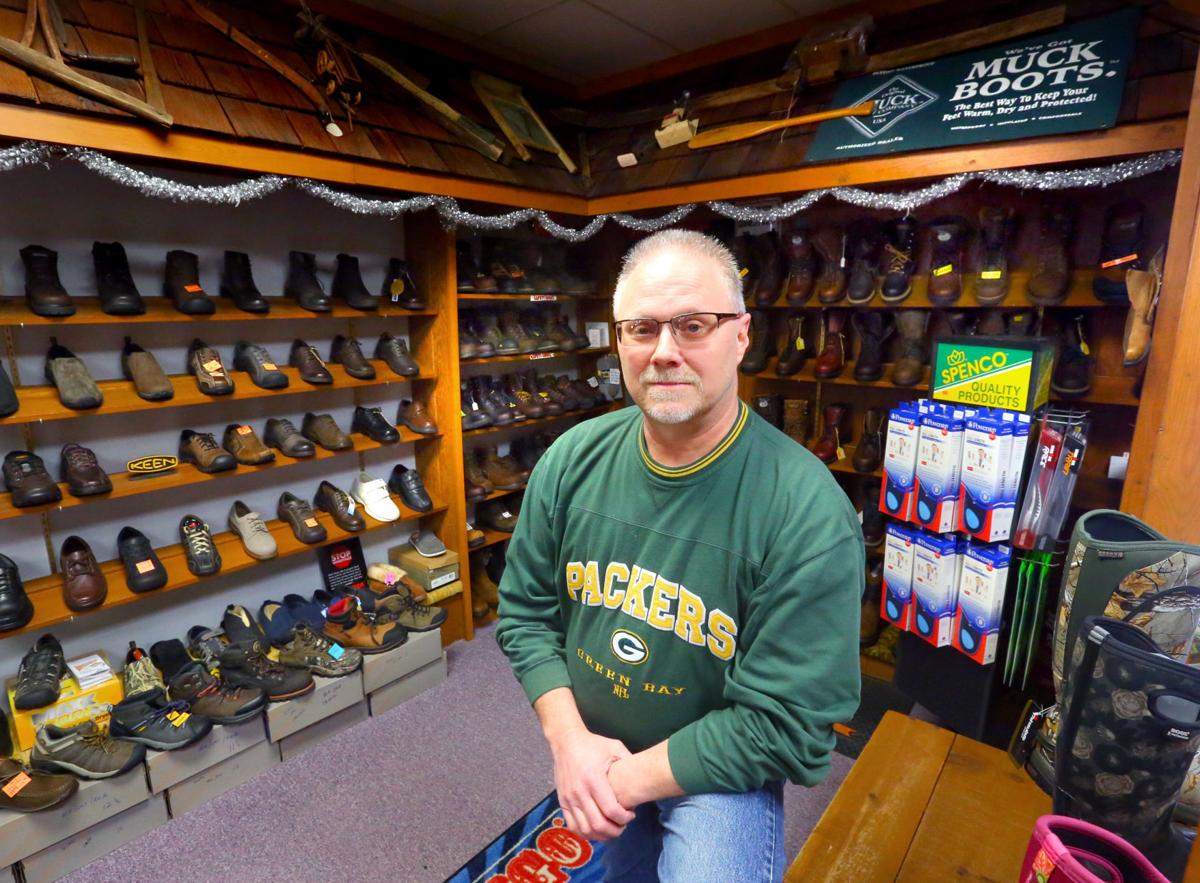 After 4 decades, Arcadia shoe store survives through quality, service