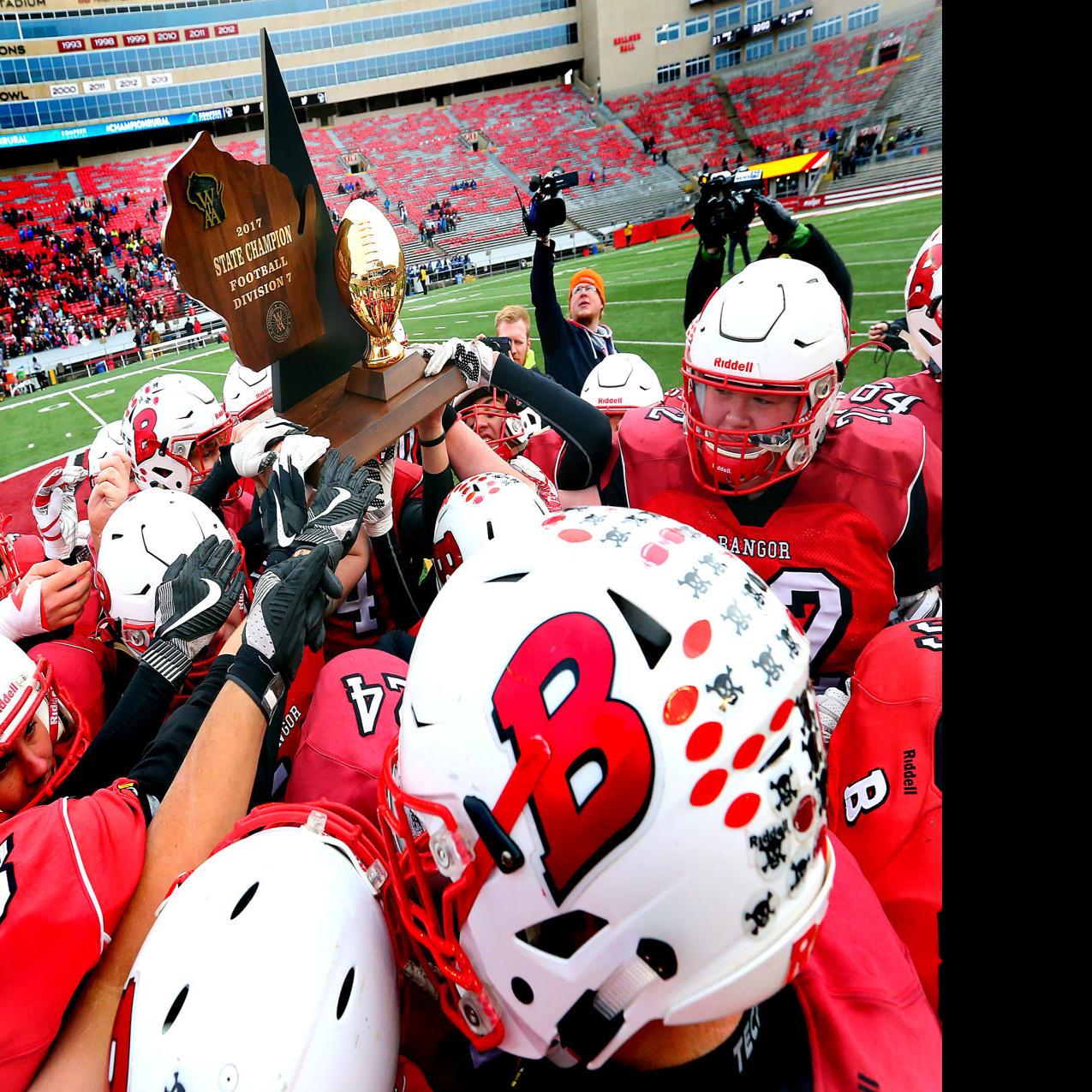 No 3 Bangor High School Football Wins Division 7 Title Sports