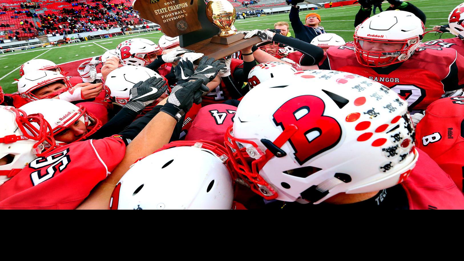 No 3 Bangor High School Football Wins Division 7 Title Sports