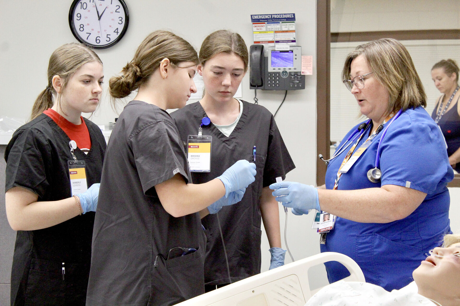 High school students learn about medical jobs at Chippewa Valley