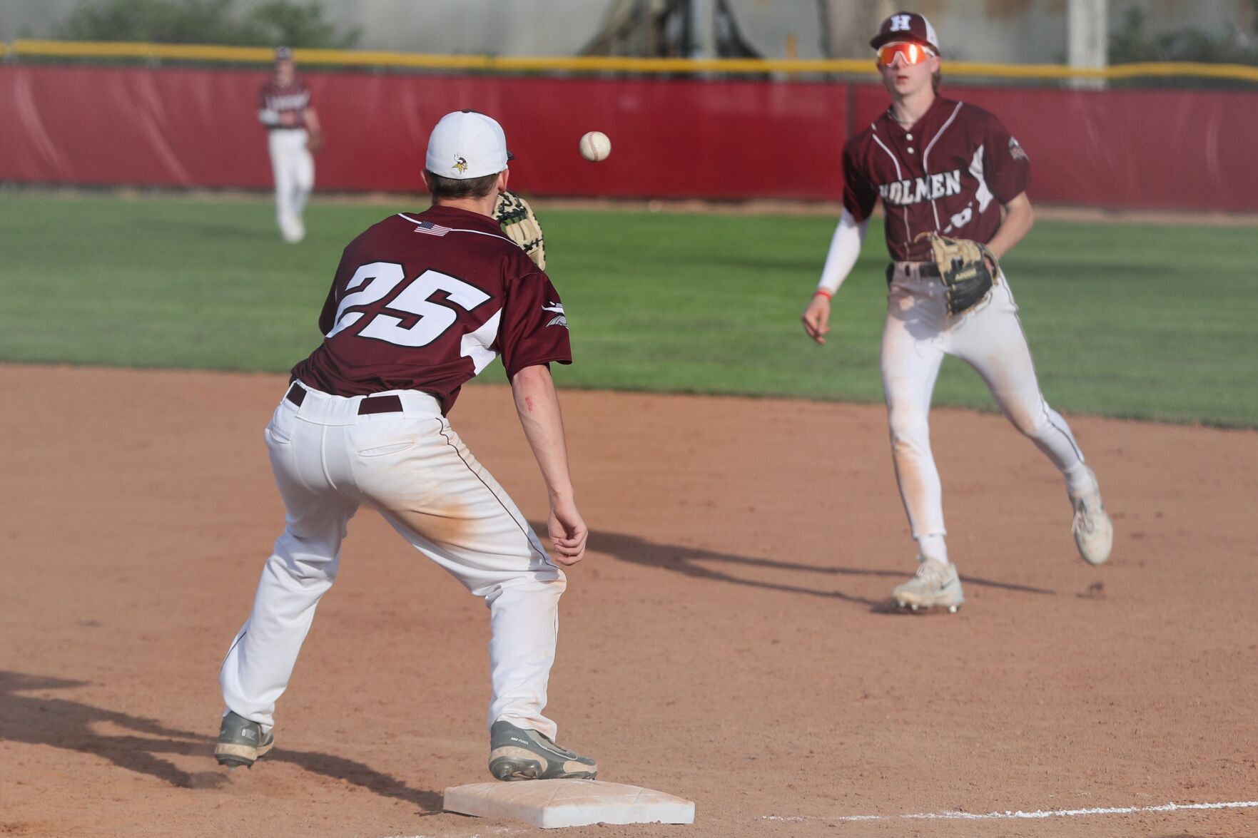 High school baseball roundup: Blugolds take control of MVC with David n-hitter
