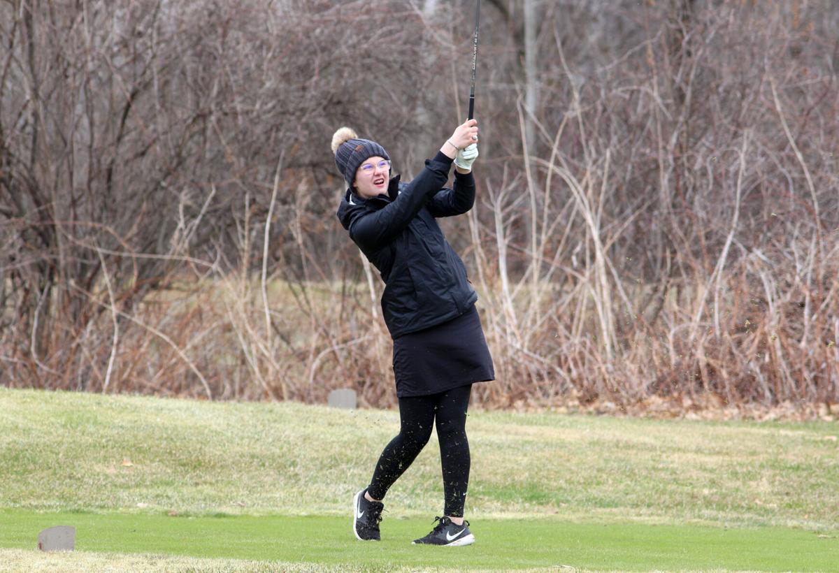 Liberty girls golf team finishes regular season undefeated